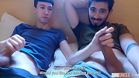 Hotie enjoys playing with her boyfriend