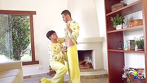 Mas tomi leol relentl in whippedass video