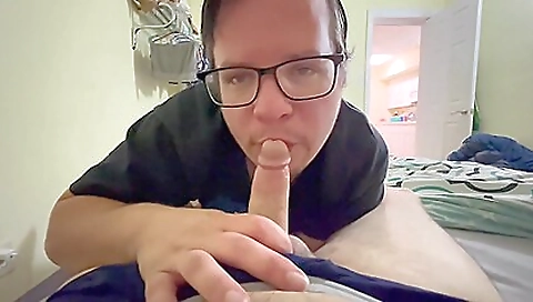 Sexy chick gets hot creampie